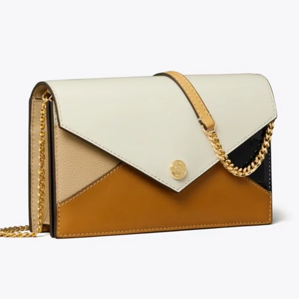 Tory Burch LEATHER ENVELOPE CROSSBODY bag